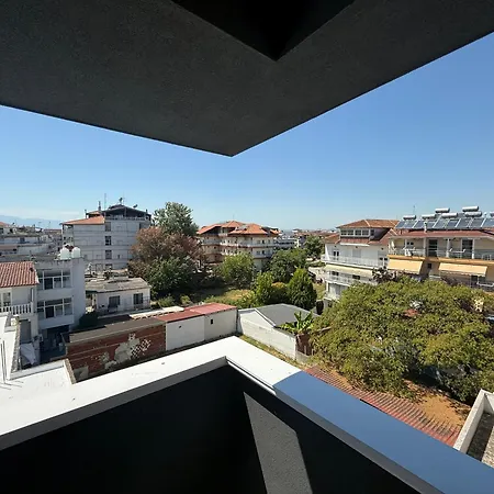 Hellenikon Malama * Paralía