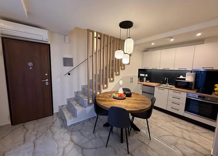 Hellenikon Malama Paralía